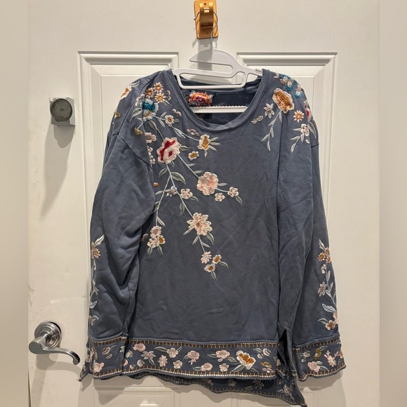 JOHNNY WAS Pina Floral-Embroidered High-Low sweater L - Picture 2 of 4